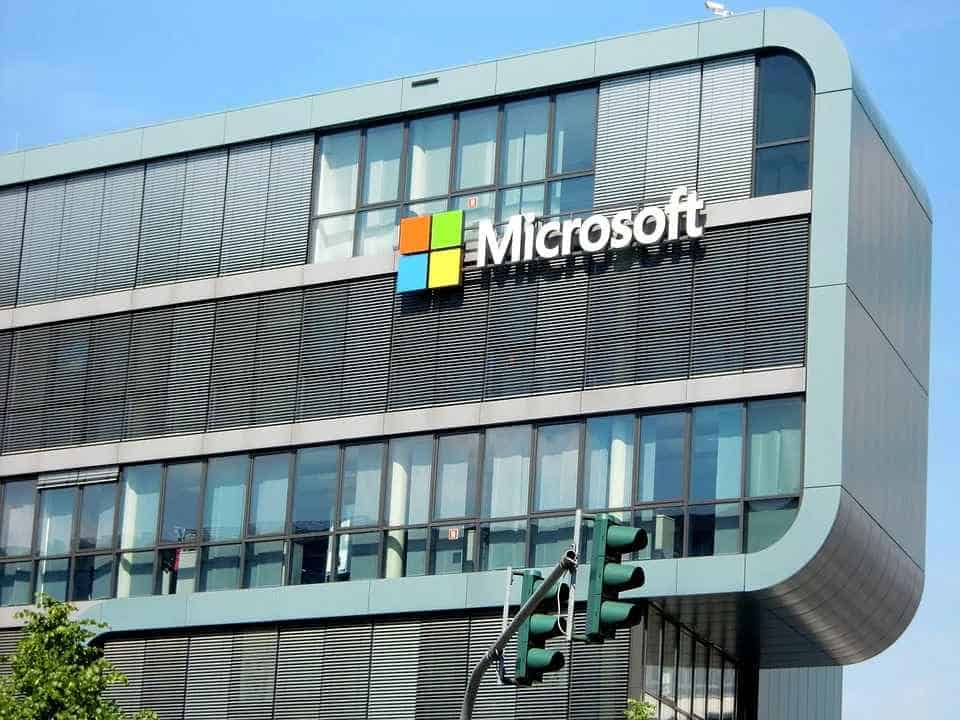 Microsoft Eyeing to Slash 1000 Jobs