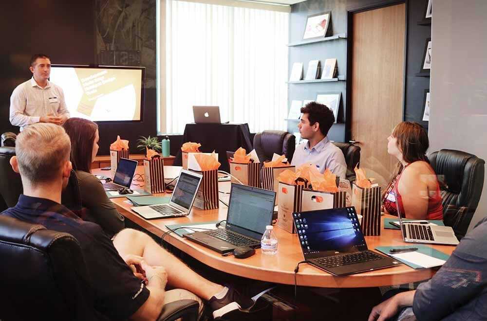 8 Tips on Giving a Powerful Business Presentation tips for powerful presentation