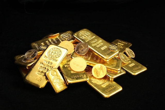 Top 10 Reasons For Investing in Gold